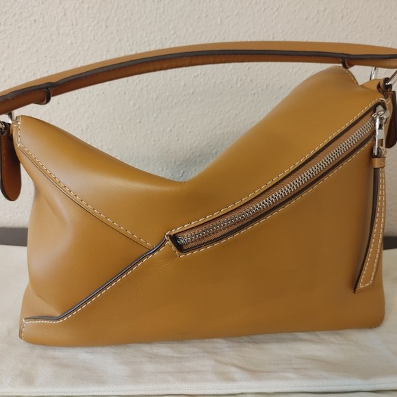 Loewe Large Puzzle Edge In Tan - Picture 3 of 15